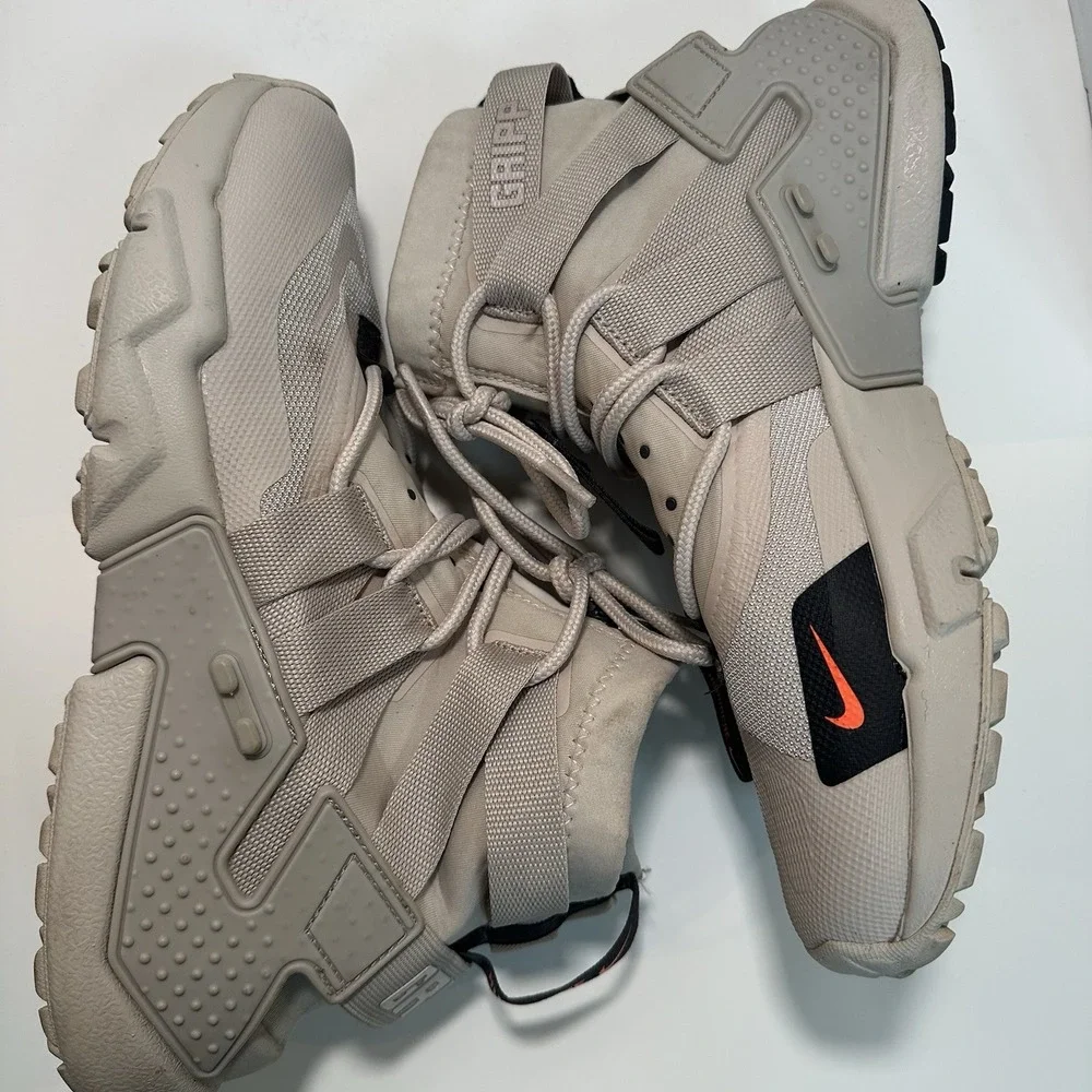 NIKE‎ AIR HUARACHE GRIPP MEN AO1730-003 US MEN 9  DESERT SAND EUC
